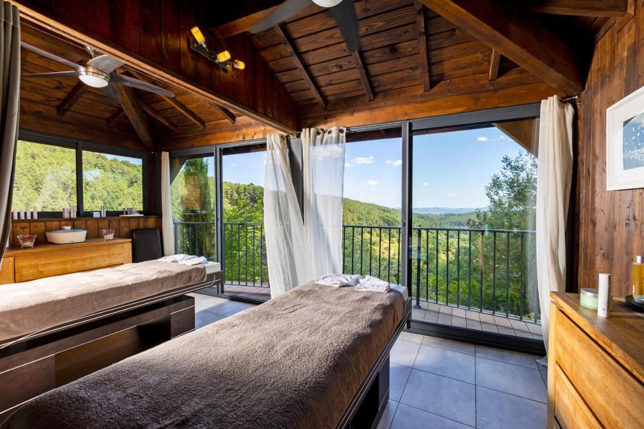 Domaine De Chalveches Hotel Spa 4* Faugeres  Exterior foto